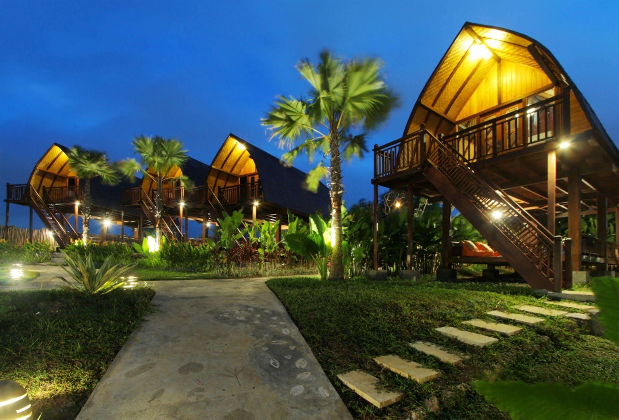 The Kirana Ungasan Vila Jimbaran Exterior foto