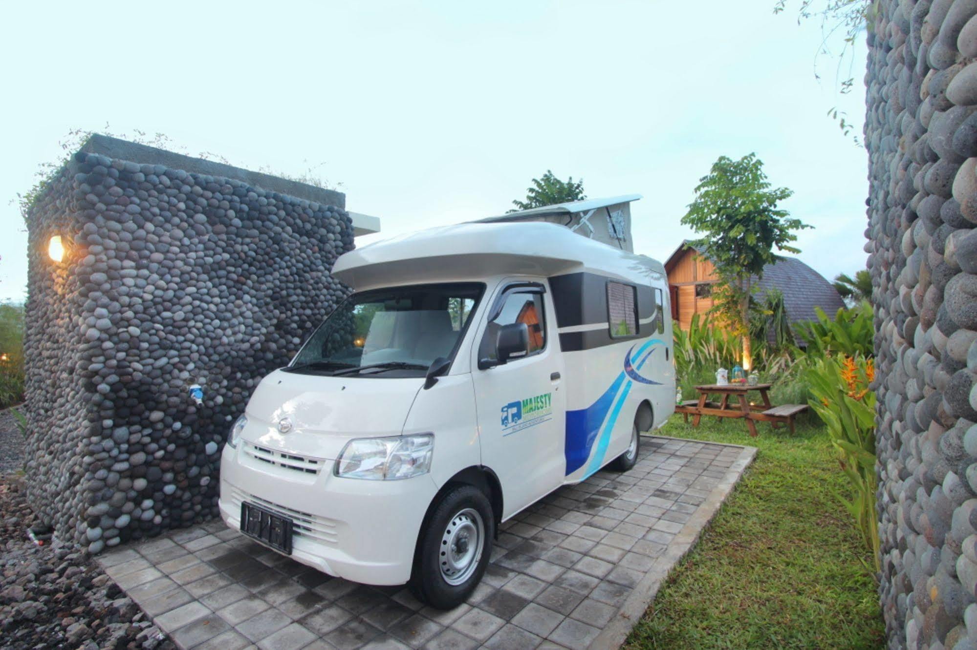 The Kirana Ungasan Vila Jimbaran Exterior foto