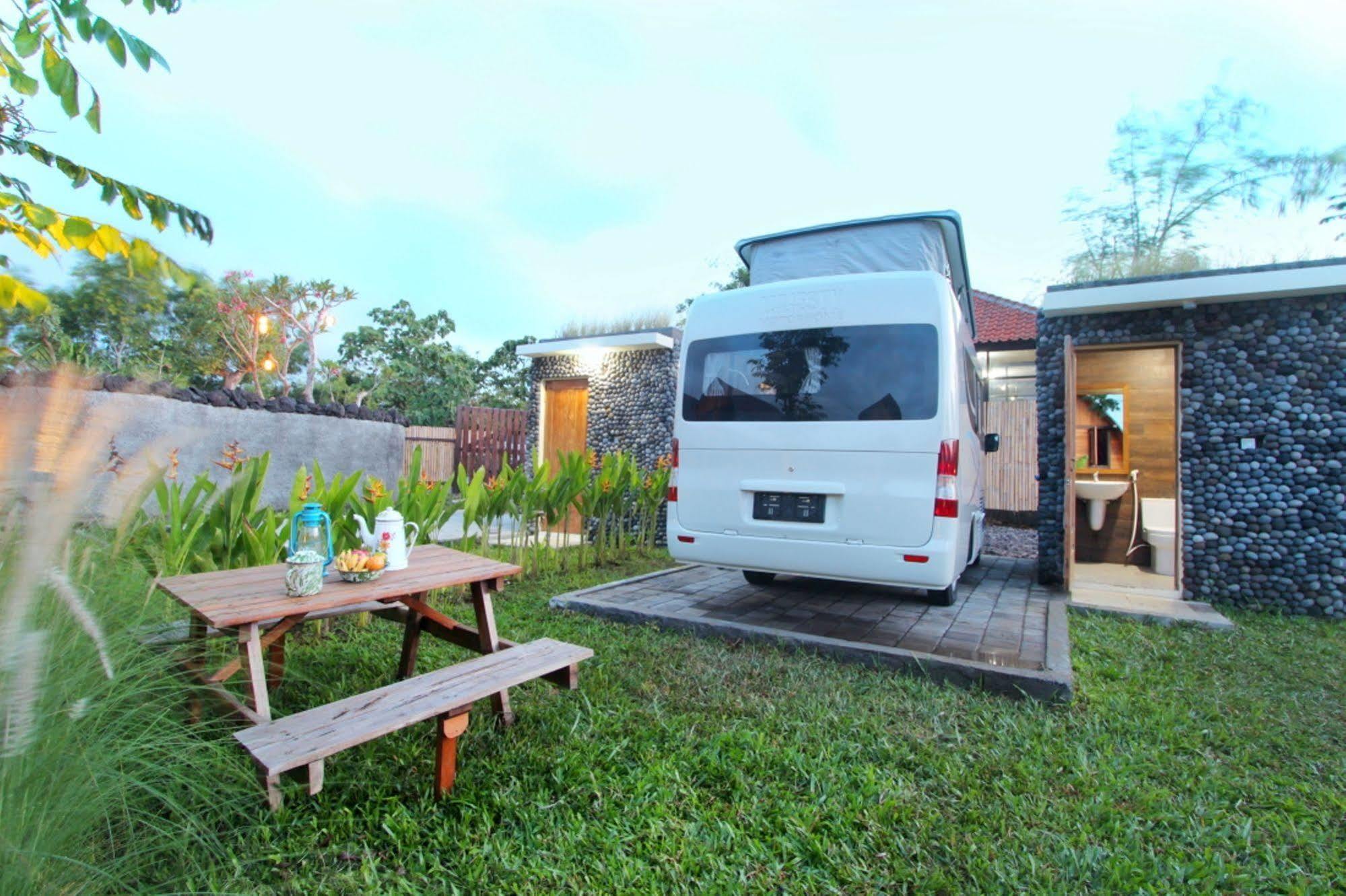 The Kirana Ungasan Vila Jimbaran Exterior foto