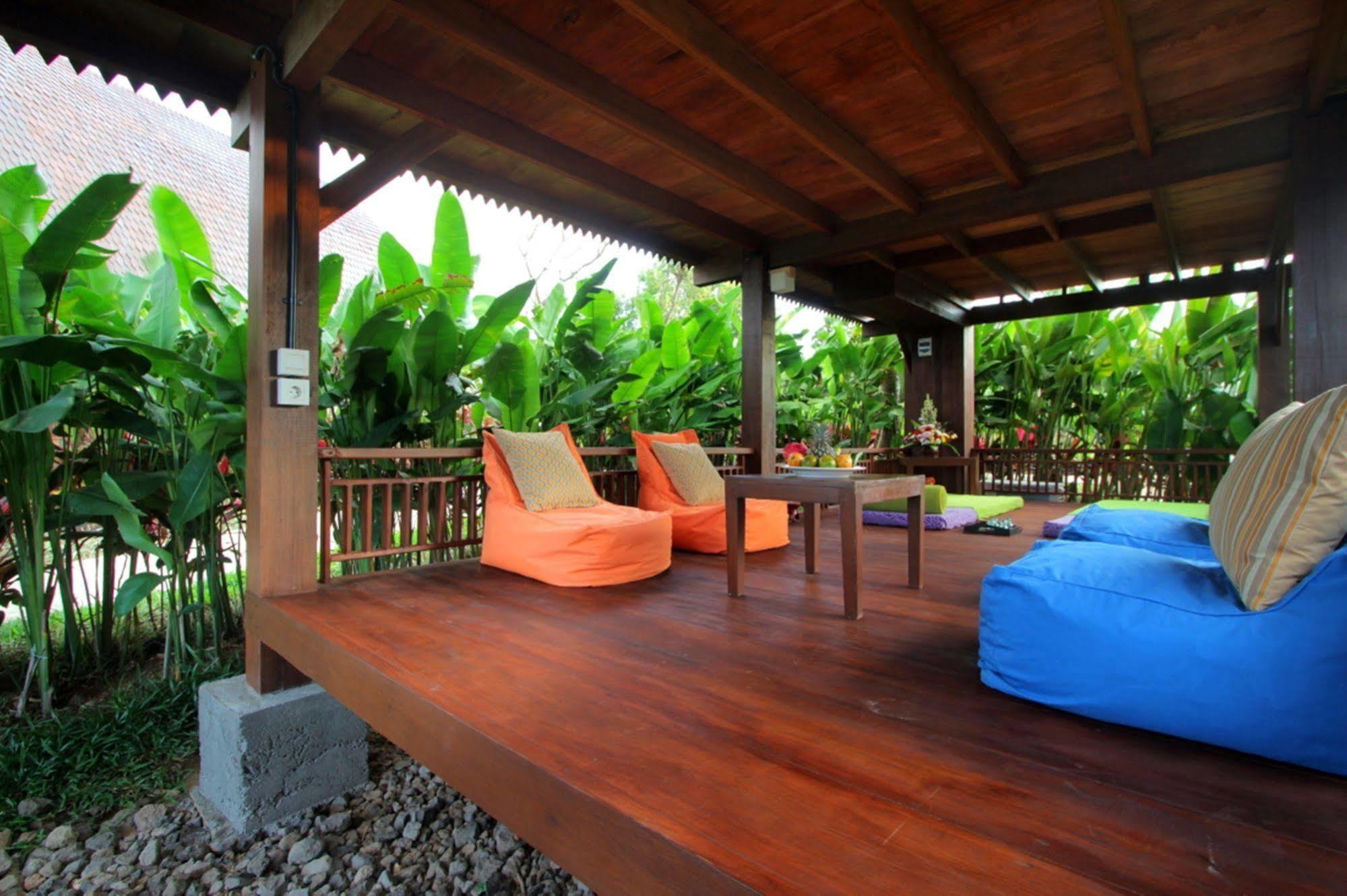 The Kirana Ungasan Vila Jimbaran Exterior foto