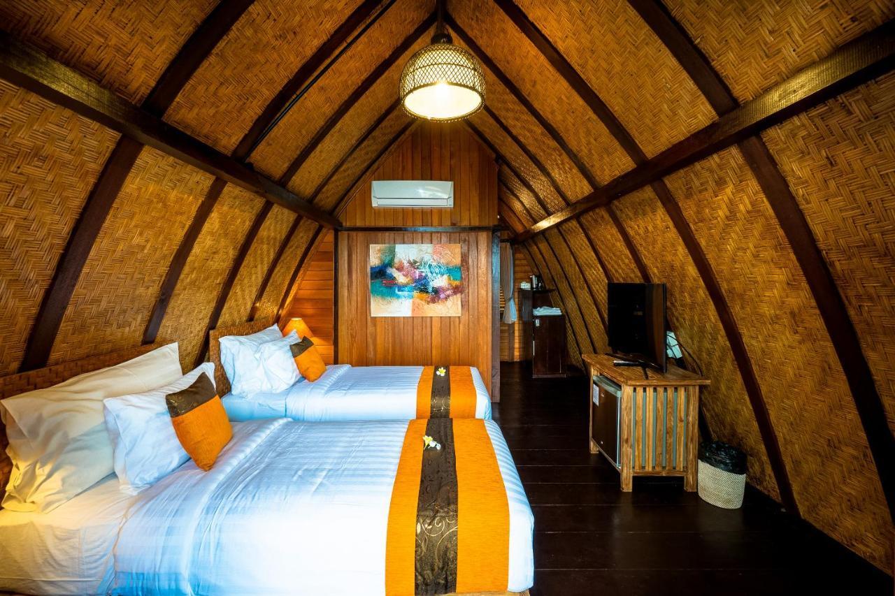 The Kirana Ungasan Vila Jimbaran Exterior foto